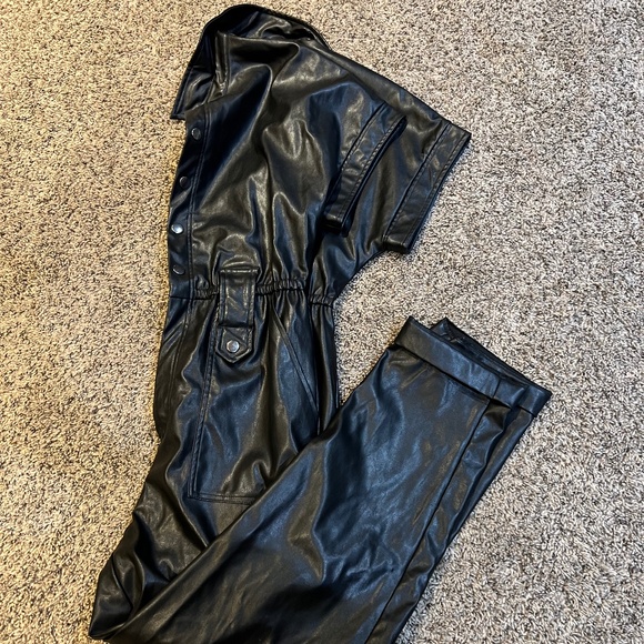 Bardot belted vegan leather pantsuit - Picture 6 of 8